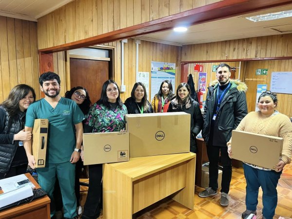 Equipo de Salud Rural de Castro recibe nuevos equipos tecnológicos