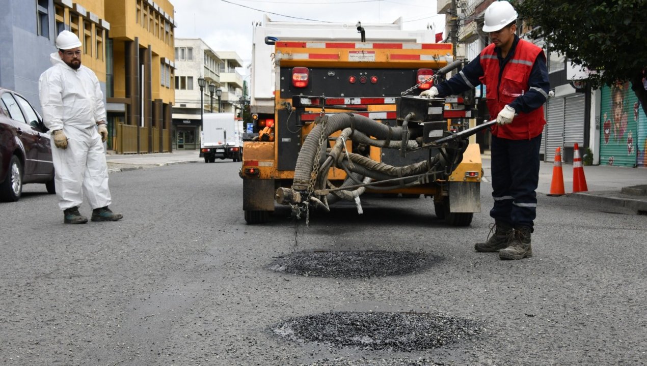 /municipio-alcanza-el-80-de-avance-en-plan-de-bacheo-urbano