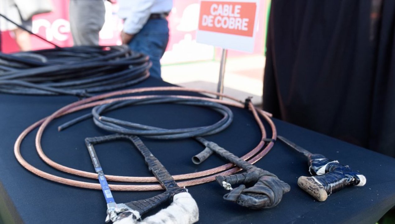 /actualidad/servicios-basicos/electricidad/robo-de-cables-se-puede-recorrer-de-santiago-a-antofagasta-con-lo