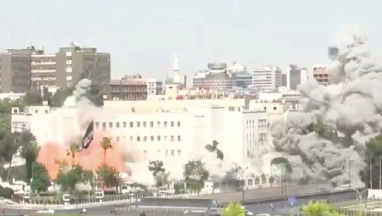/internacional/israel-bombardea-cuartel-del-ejercito-sirio-en-damasco-tras-advertencia-por