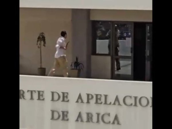 Persona fue abatida por gendarmes dentro de la corte de Arica