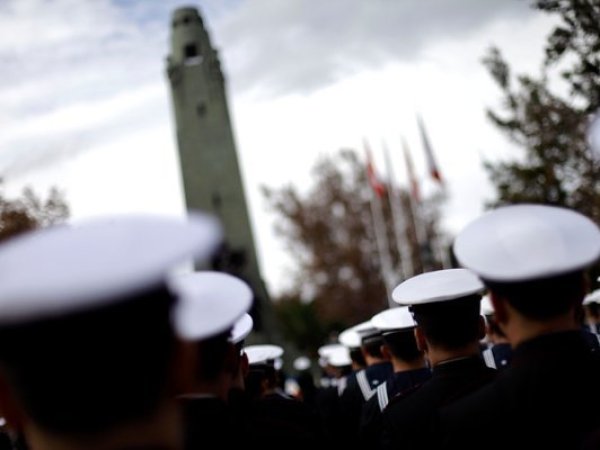 Armada refuerza control a buque chino en Valparaíso por eventuales riesgos de espionaje