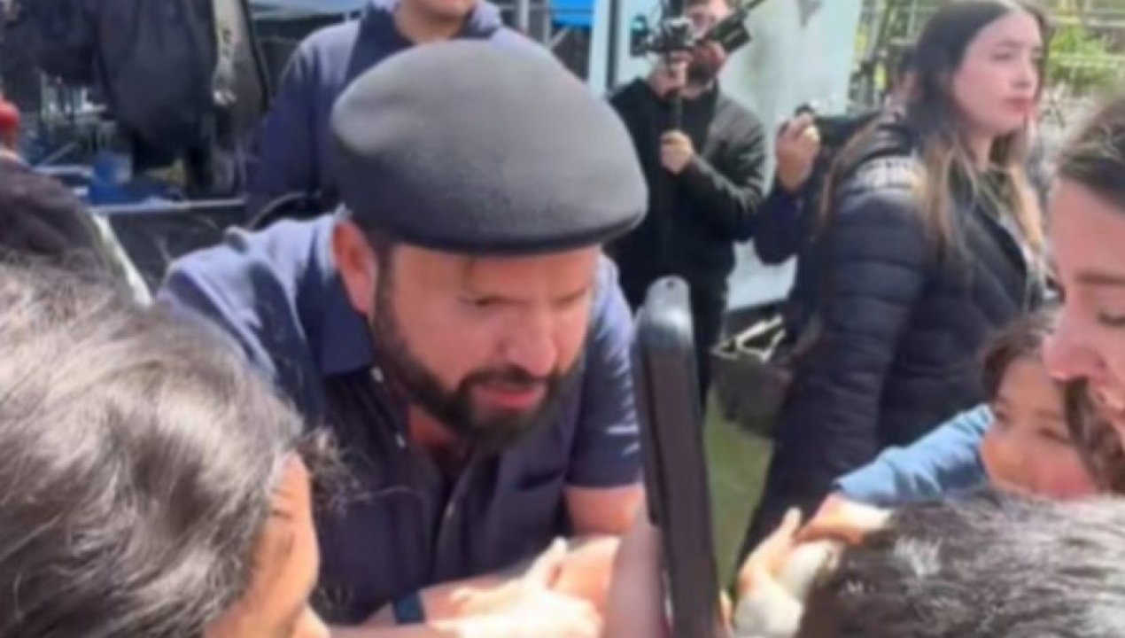 /nino-sorprende-al-presidente-boric-con-un-comentario-sobre-su-abuela-en