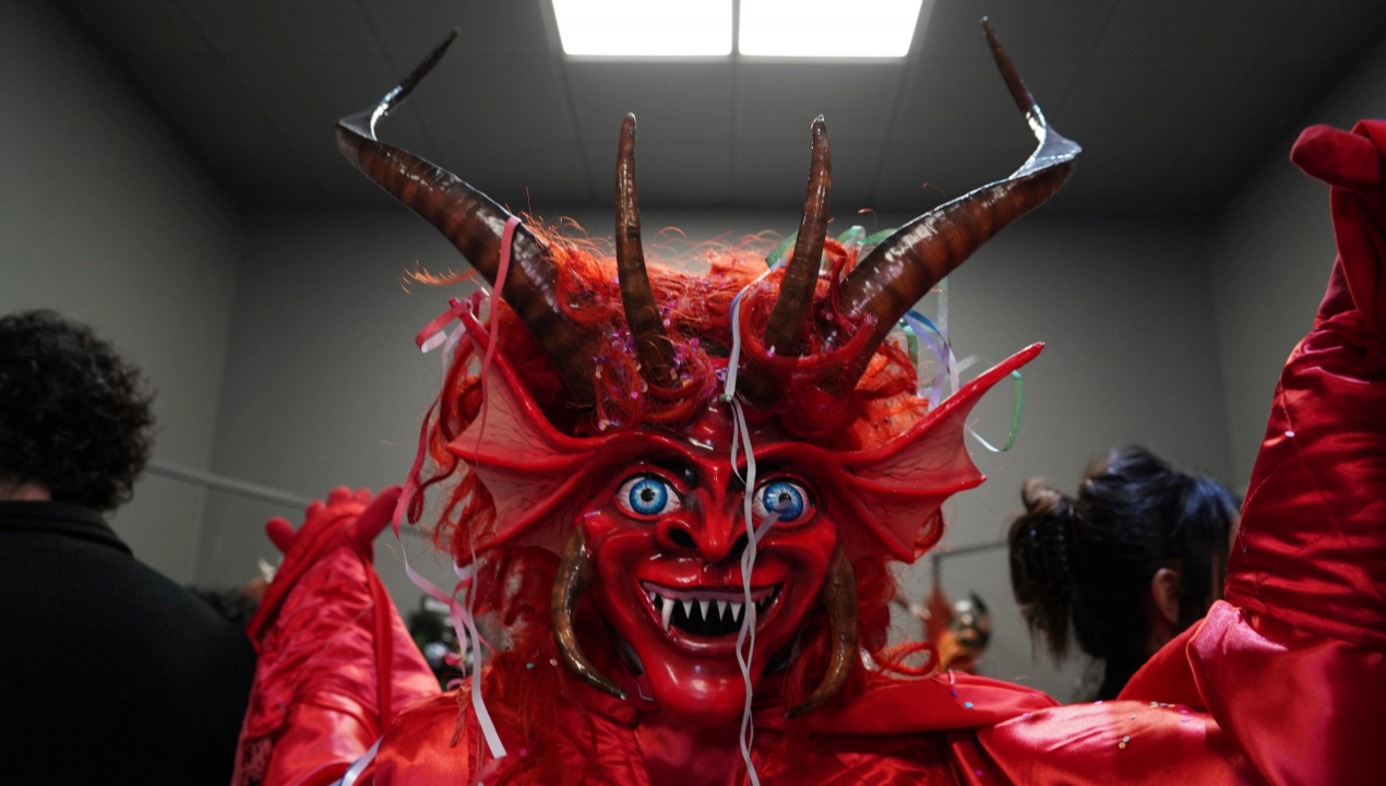 /universidad-de-antofagasta-inaugura-exposicion-arte-mascarero-en-el-museo