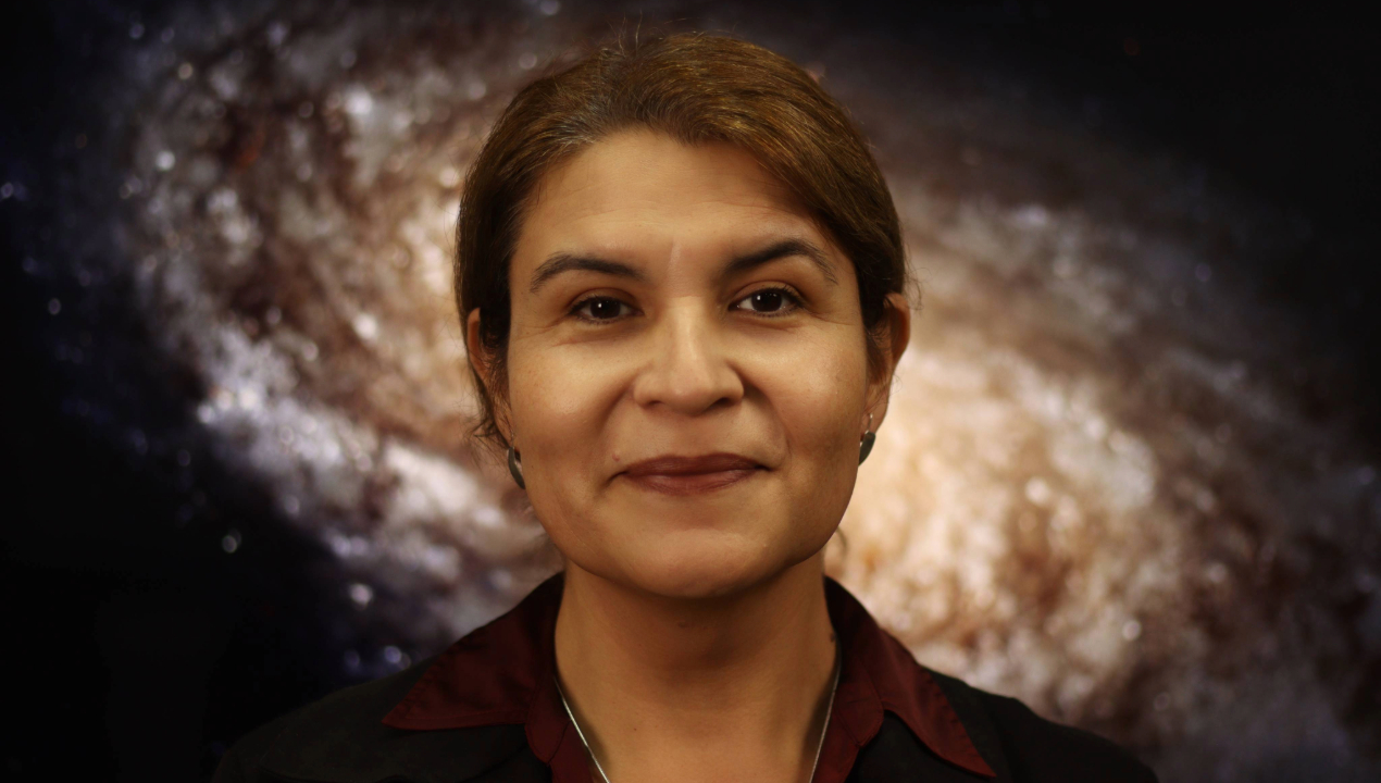 /astronomo-de-la-ua-es-nominado-a-programa-anual-de-reconocimiento-por-su